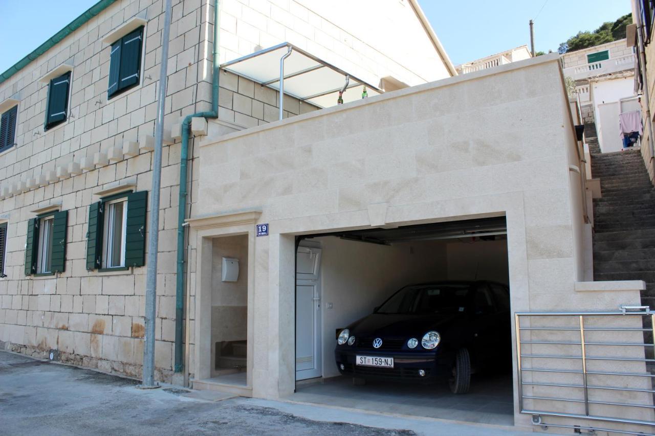 The View Apartment Pucisca Exterior foto