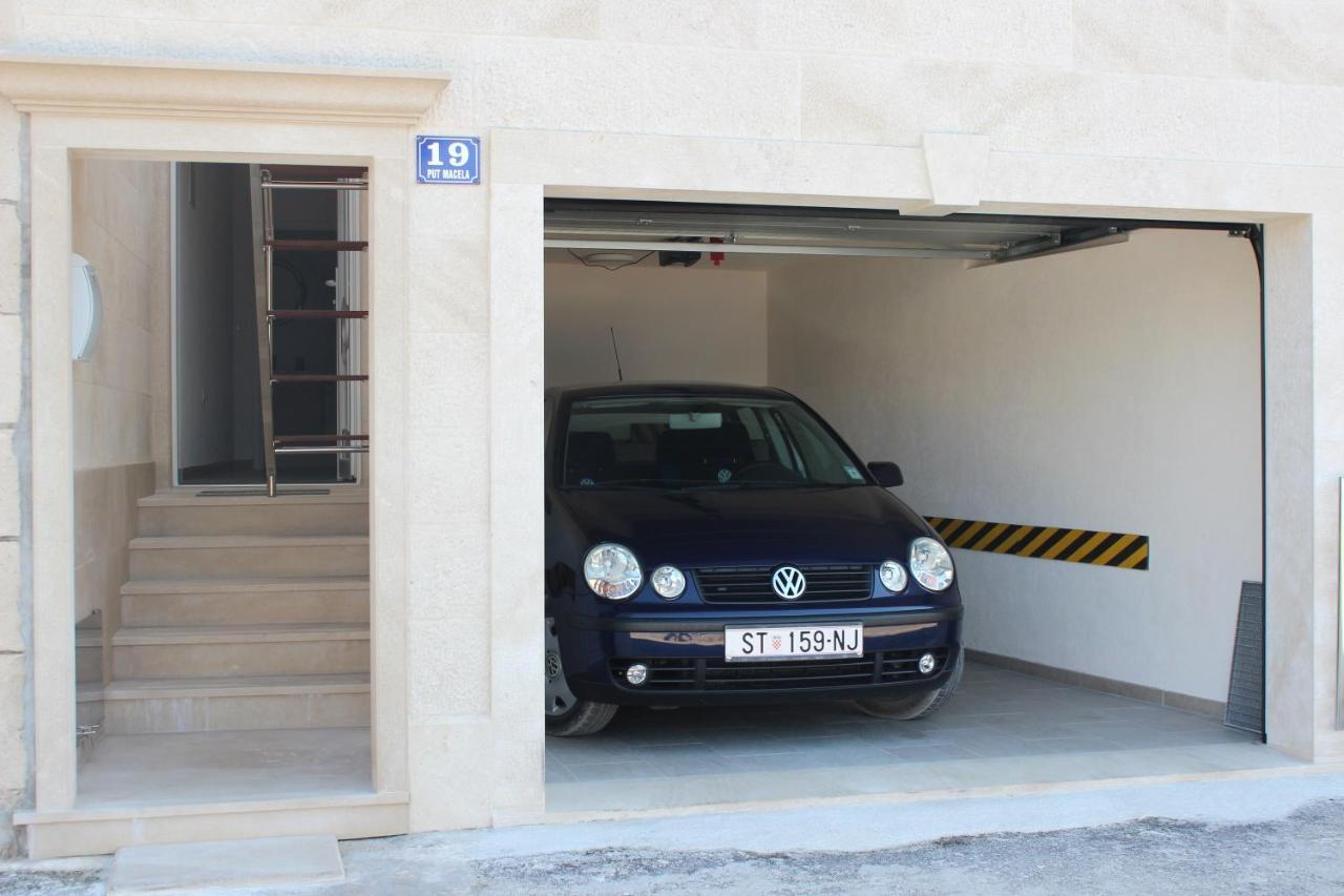 The View Apartment Pucisca Exterior foto
